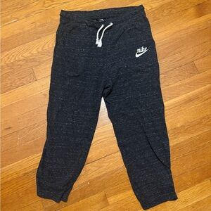 Nike Dark Gray vintage cropped Joggers Sweatpants - size medium